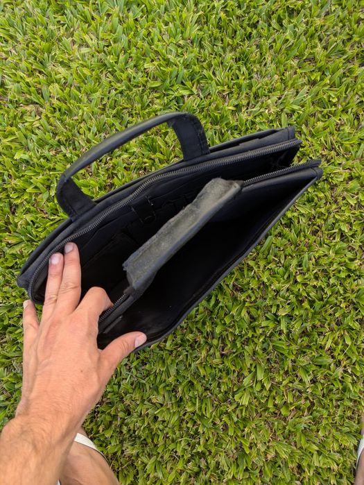 Vendo mala preta em tecido