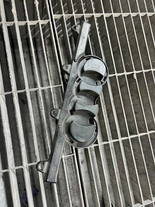 Частини бампера Audi Q8