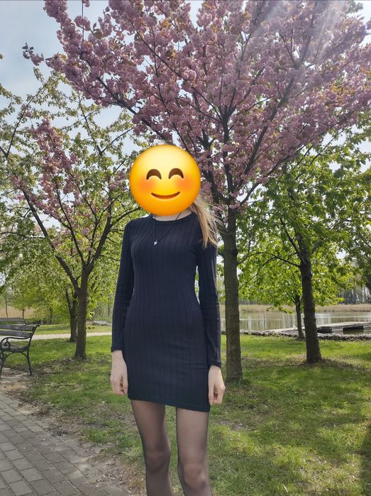 Czarna sukienka krótka XS
