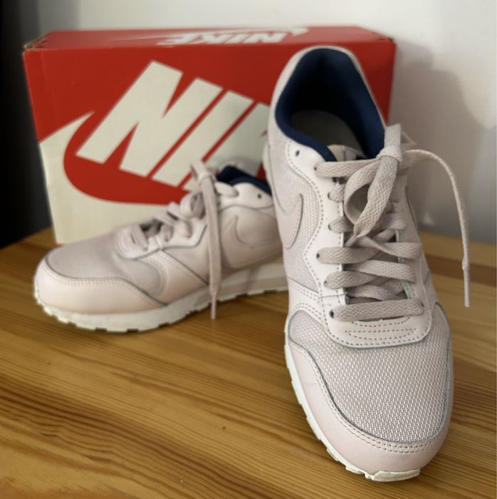 Nike MD Runner sneakersy pudrowy róż