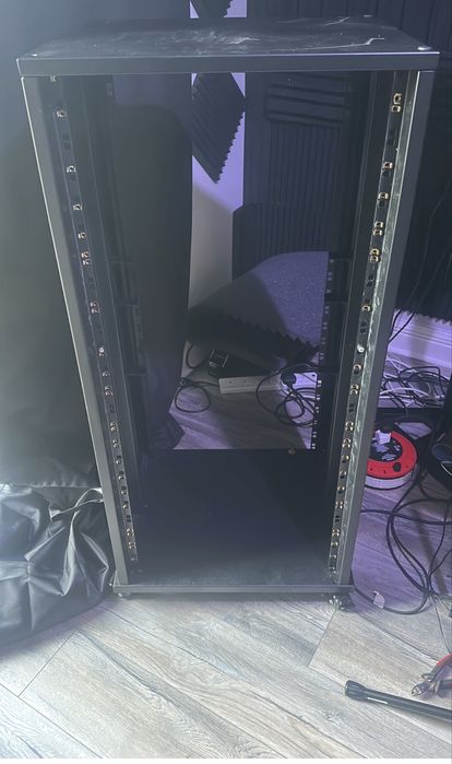 Rack para equipamentos de estudio