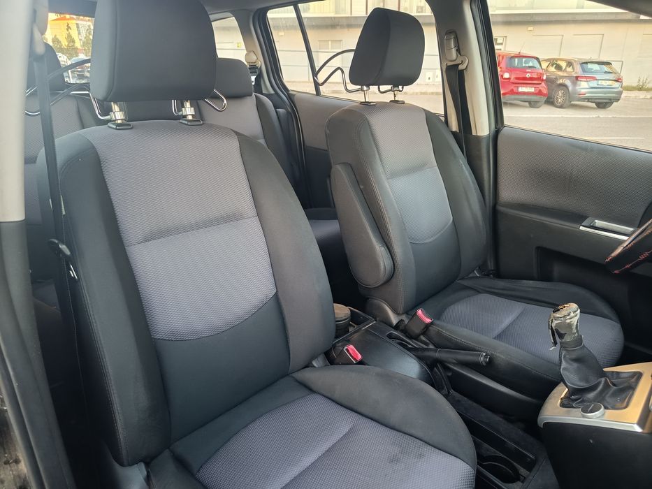 Mazda 5 - 2.0 diesel 143cvs - 7 lugares