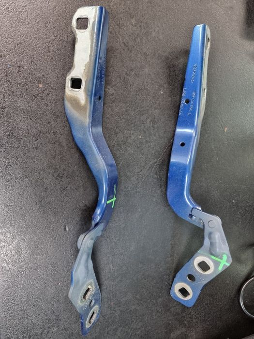 петлі капота Ford Escape 23 рік бу оригінал