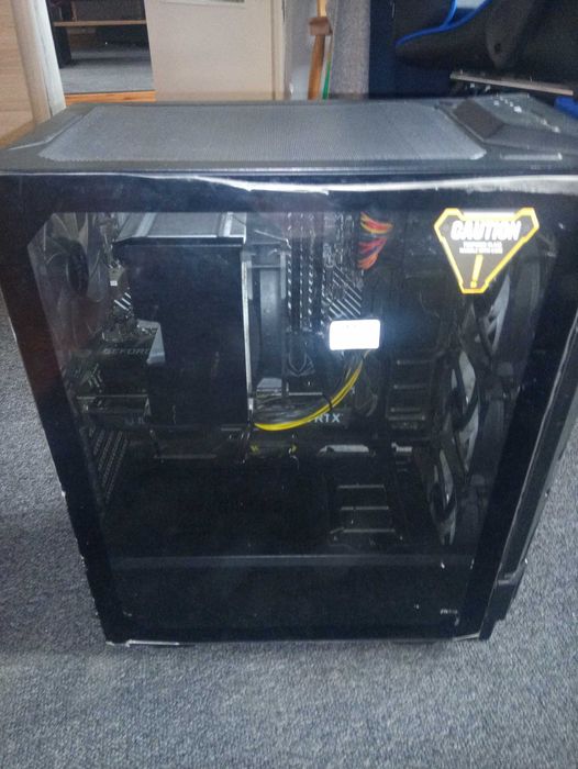 Sprzedam komputer gamingowy używany