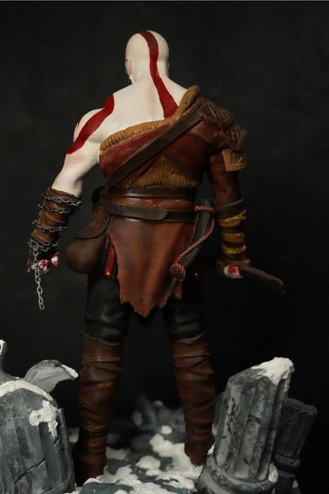 Estátua Kratos 25cm – Impressão 3D & Pintura Manual – Colecionador