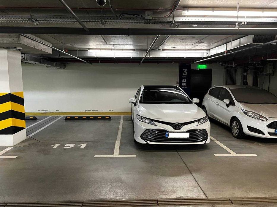 Продаж паркомісця в ЖК Рибальський, дім 9