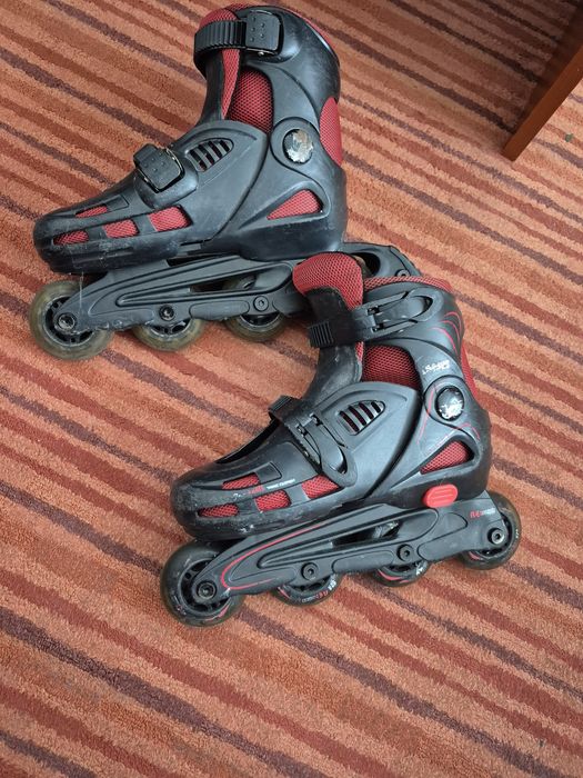 Продам ролики с защитой и сумкой  в хорошем состоянии