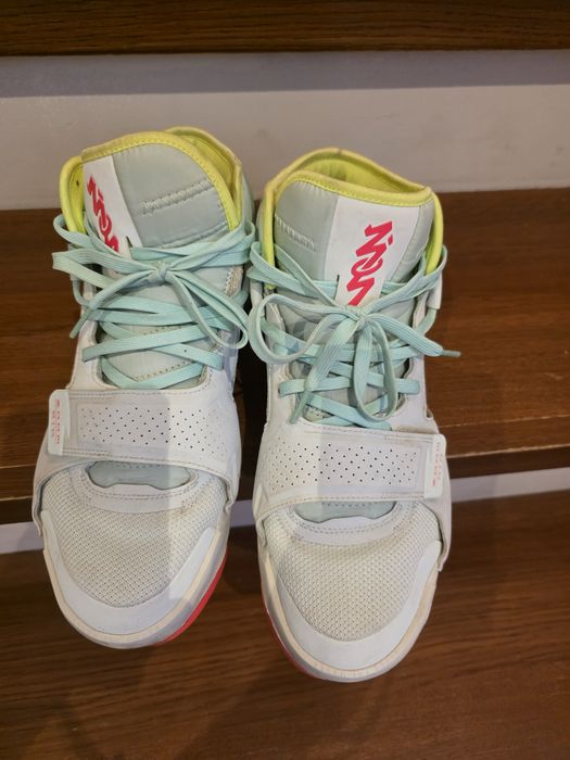 Jordan Air Zion 2 GS Spring Hoops EUR 46
Air Jordan Jordan Z