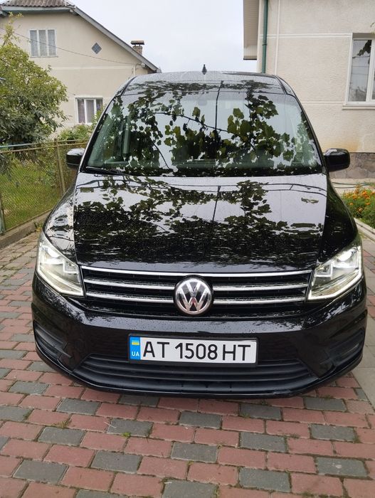 Vw caddy 17 рік автомат 7 місць