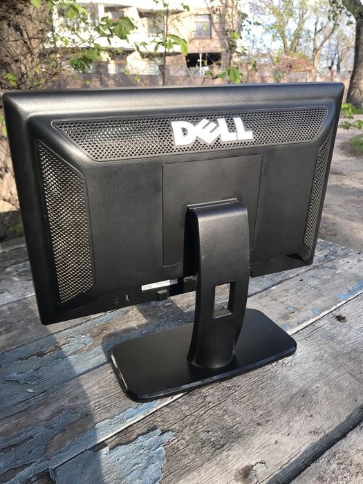 Монiтор Dell 17дюймiв