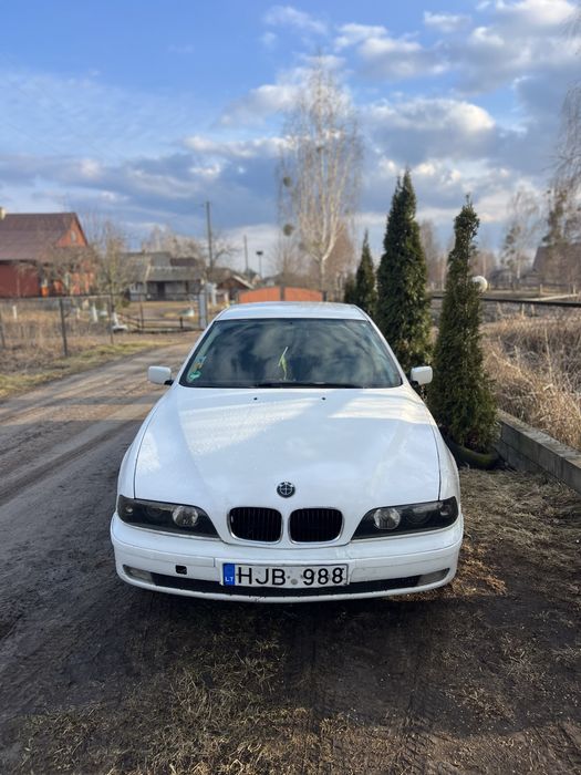 Бмв е 39 523і в гарному стані