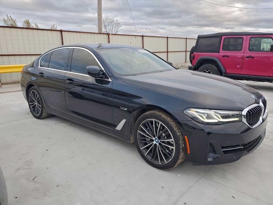 BMW 530e      2023