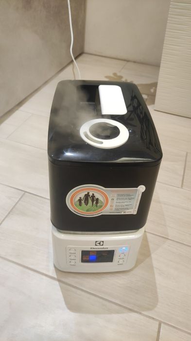 Зволожувач повітря Electrolux