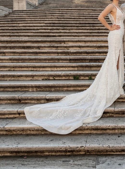 Suknia ślubna z trenem