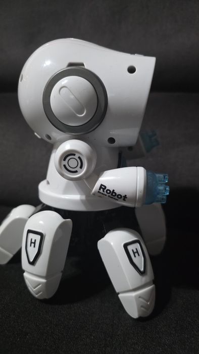 Robot tańczący zabawka disco świeci i jeździ