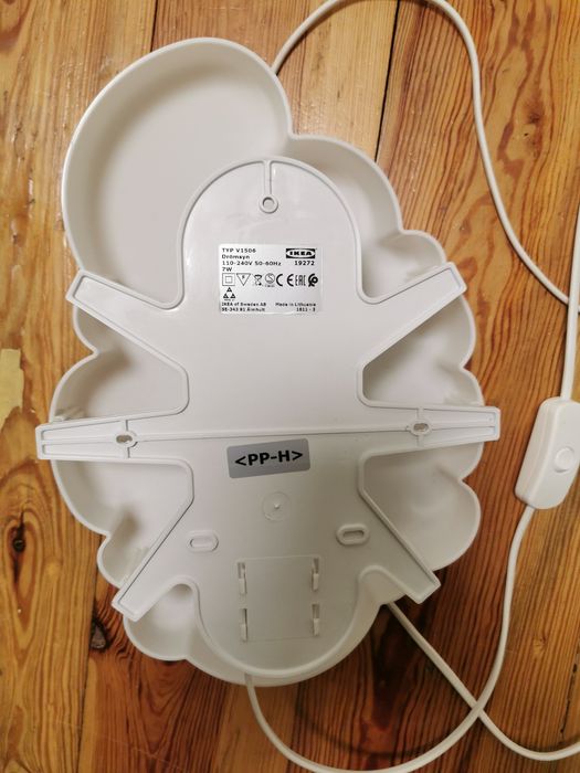 Lampka ścienna dla dzieci Ikea chmurka