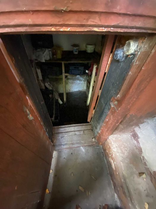 ID:39750 Продаж будинку в тихому місці серед МІСТА !!!