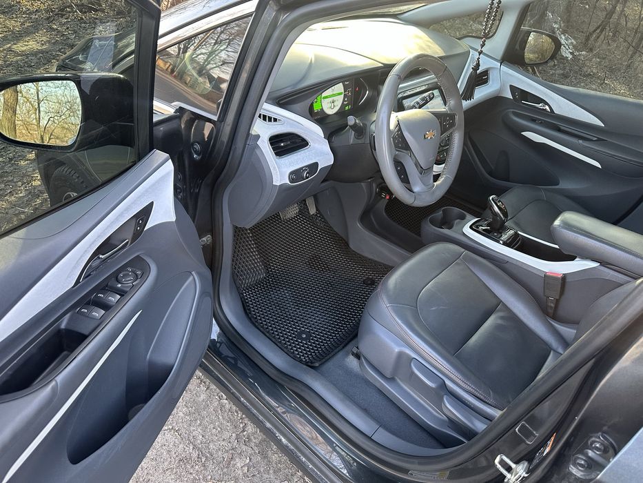 Chevrolet Bolt EV, батарея 64кВт