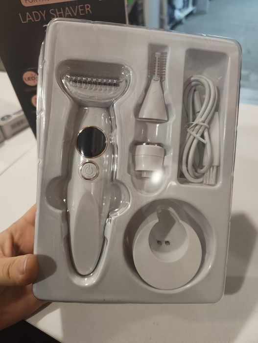 Жіноча бритва (леді-шейвер) «3 в 1» для обличчя та тіла.