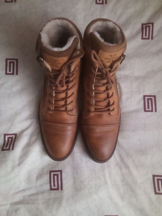 Продам мужские сапоги.