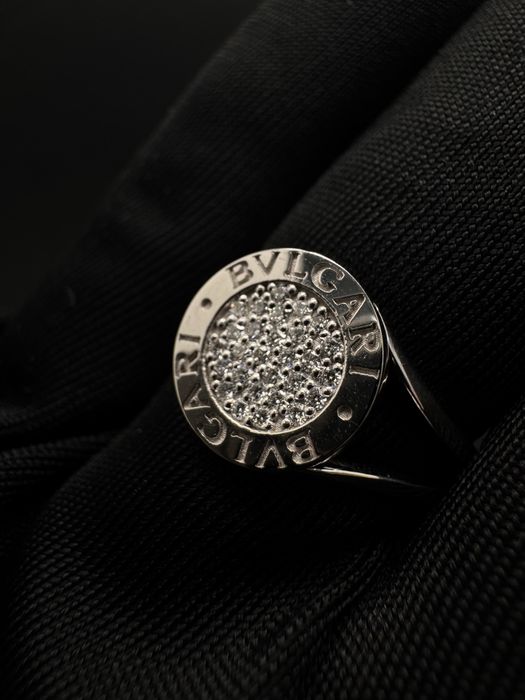 Золота каблучка / золотое кольцо / бриллианты / діаманти