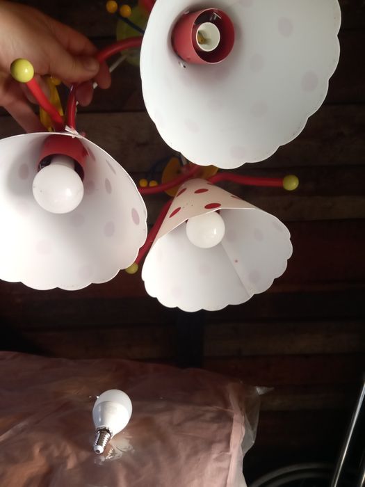 Lampa sufitowa - 3 dziewczynki