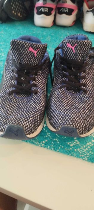 Buty stan bdb r. 40 puma