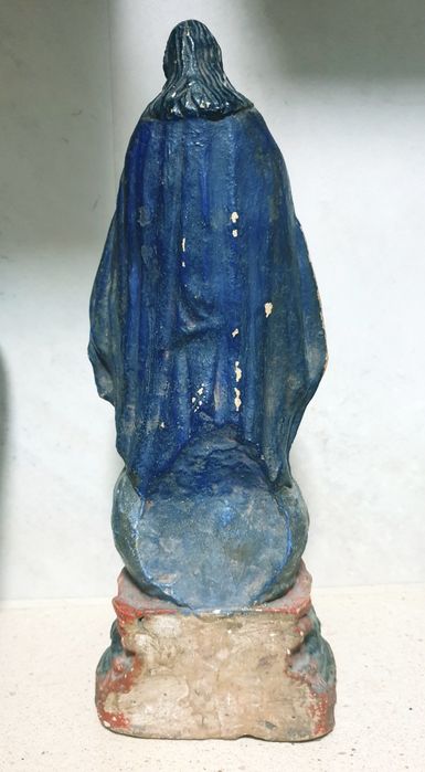 Antiga escultura da Nossa Senhora da Conceição em barro policromado
