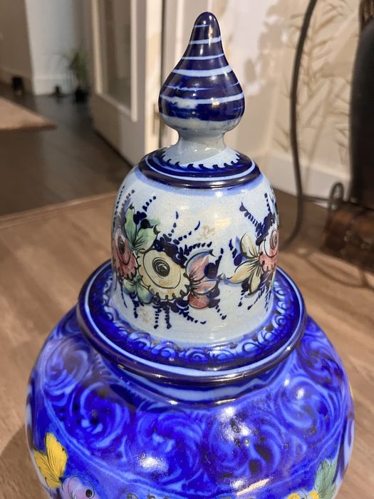 Lindo vaso Alcobaça pintado a mão.Grande.