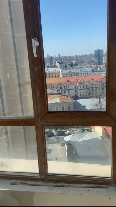 Продаж 4к квартири Богдана Хмельницького 58а