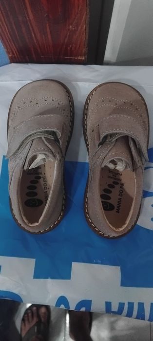 Nr,sapatinhos castanho