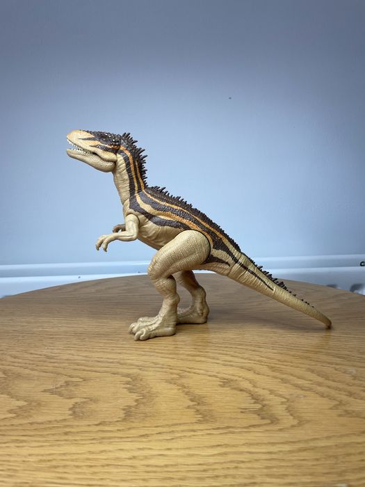 35 см Кархародонтозавр динозавр Jurassic World