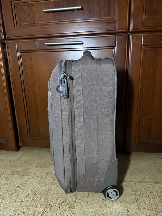 Чемодан Kipling 53см