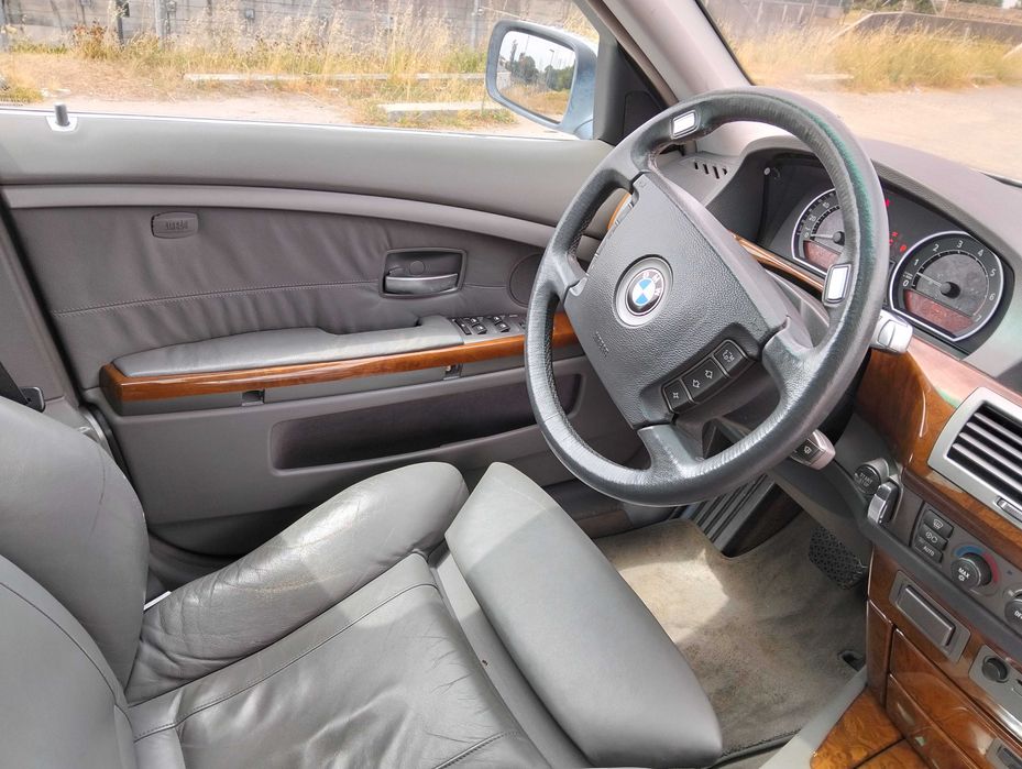 bmw  745 LI  330 cv