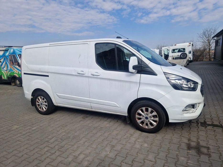 Ford Transit Custom L1H1 AUTOMAT TITANIUM PHEV FV23%