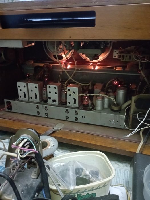 Продам радіолу МІНІЯ-2Р