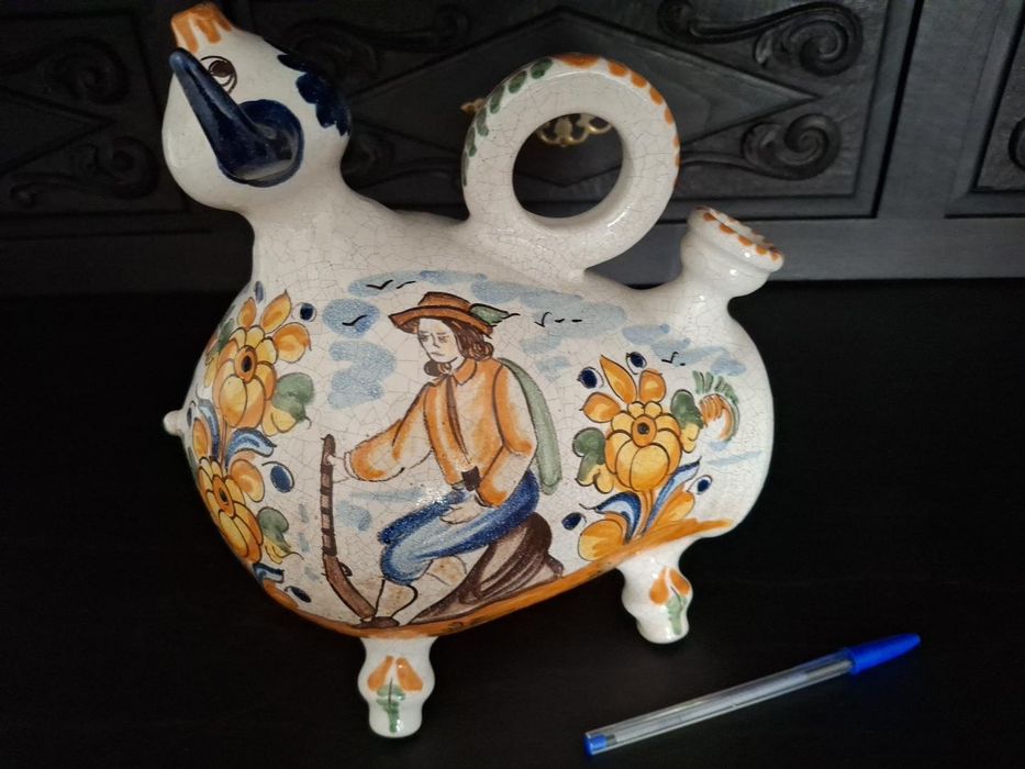 Recipiente em barro vidrado