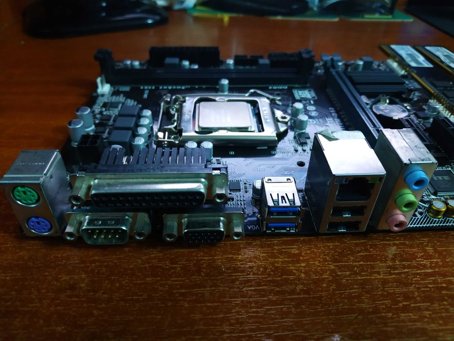 материнка Gigabyte H110M-DS2