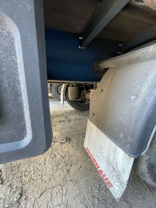 Напівпричіп тентований Fruehauf TX 34CS