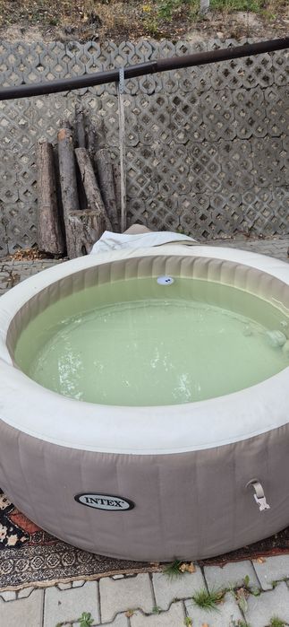 Jacuzzi. Ogrodowe. Dmuchane
