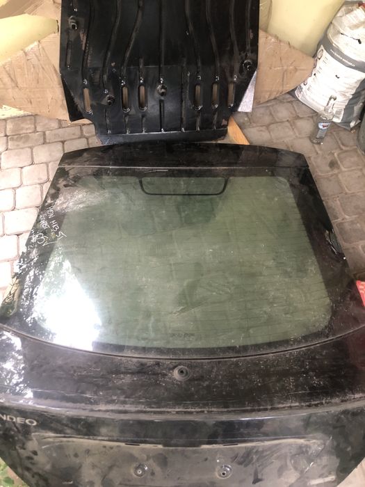 Кришка багажника з склом ford mondeo mk3