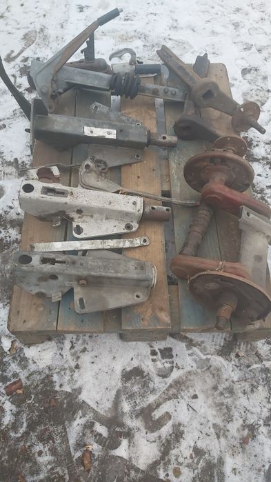 Sprzedam pozostałości z przyczep