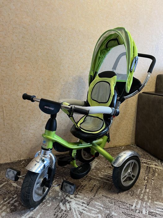 Трьохколісний велосипед з батьківською ручкою
