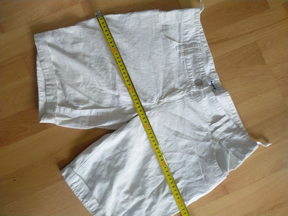 szorty bermudy spodenki białe Agavela 36/38