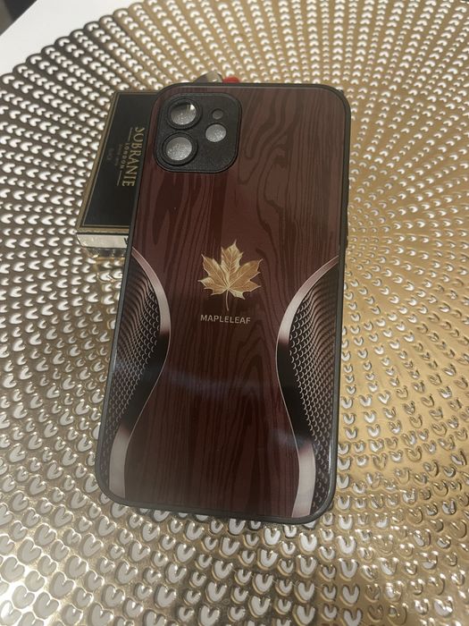 Чехол на айфон 12