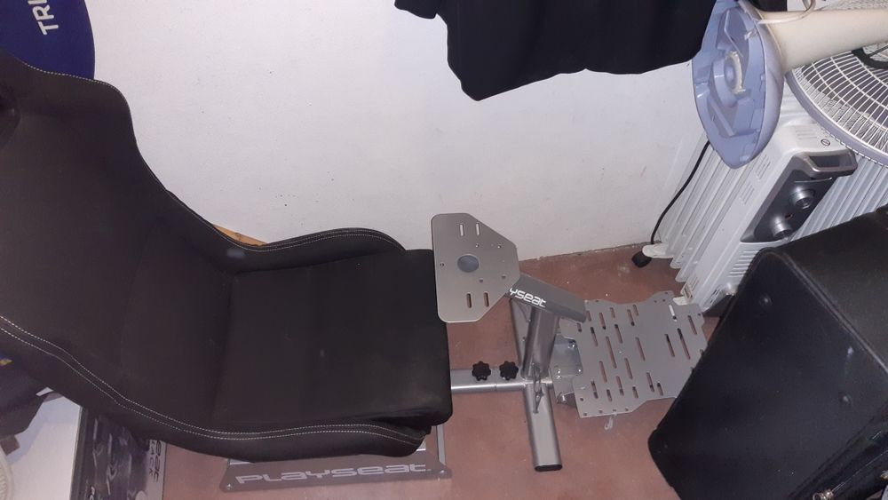 Volante PS4 + Volante Ferrari + Cadeira Suporte