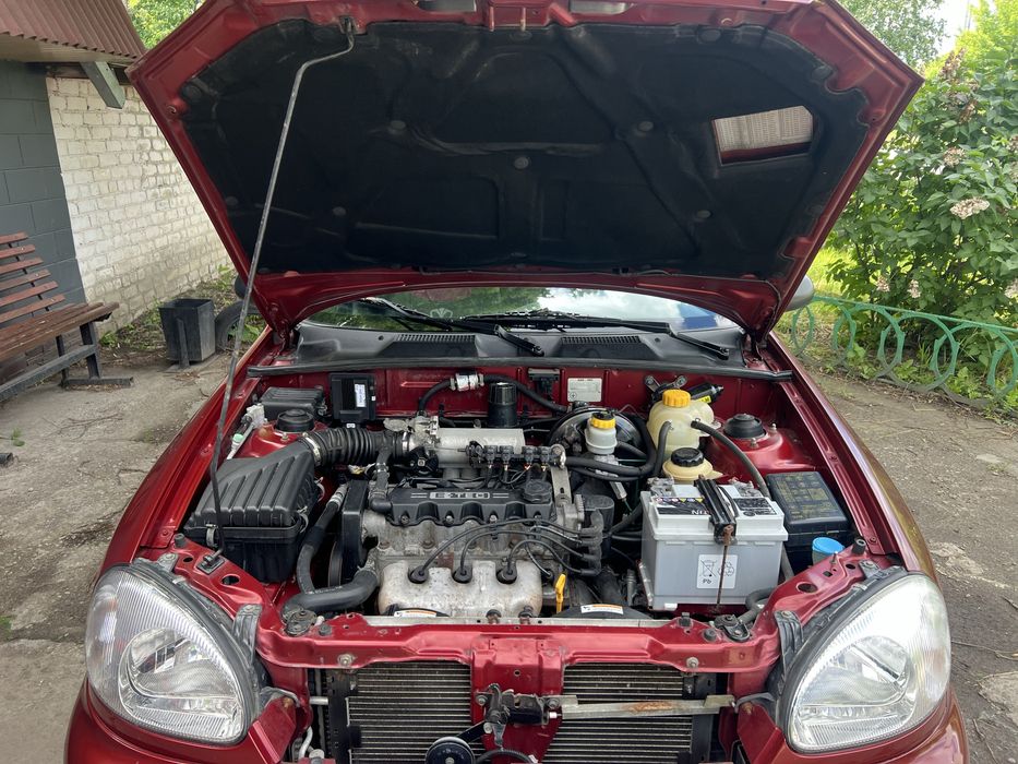 Продам Deawoo Lanos 1.5 (газ 4 вписан )пробег 96 тыс