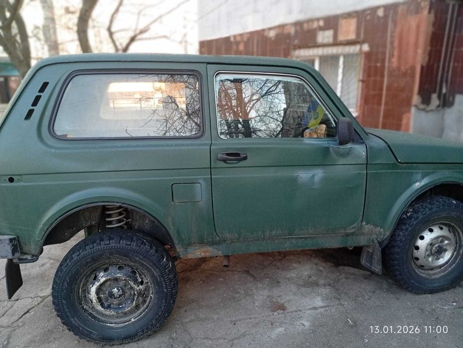 Продам боевую ниву