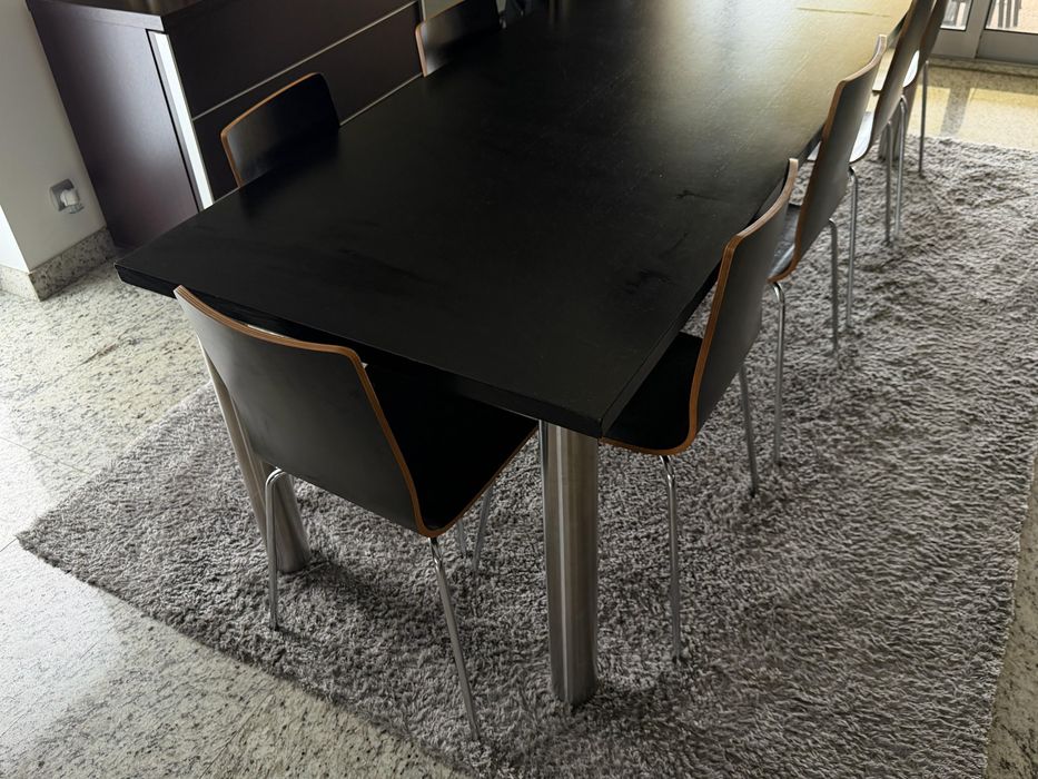 Conjunto de (mesa) e (10 cadeiras)