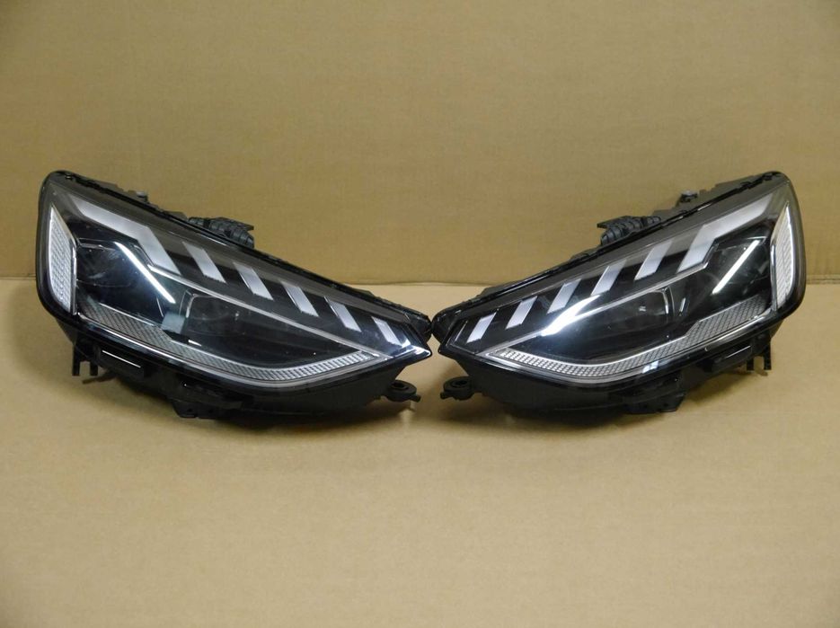 Фары передние Audi A4 B9 правая левая рест до разборка